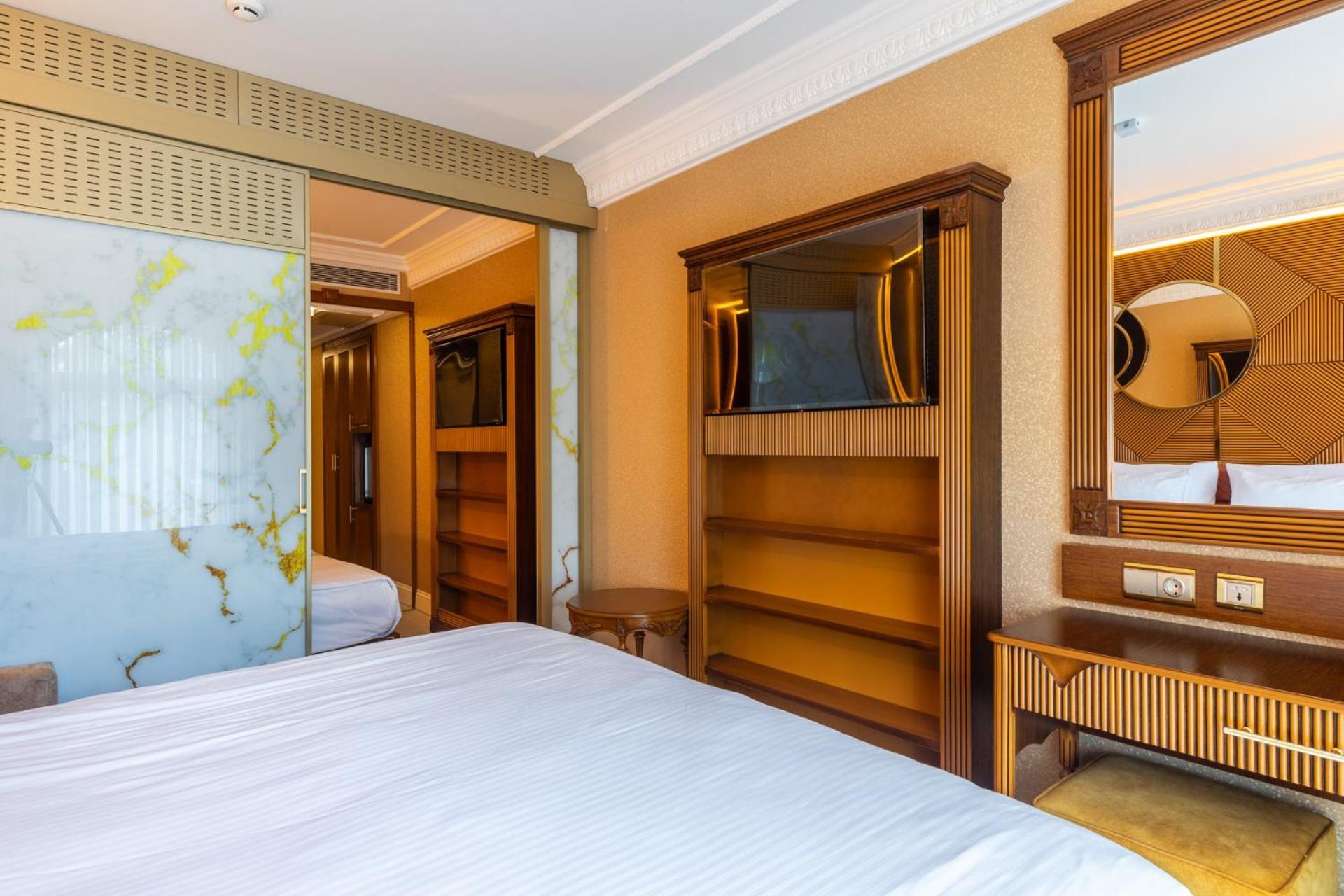 Wyndham Istanbul Old City Exteriér fotografie A bedroom at the hotel