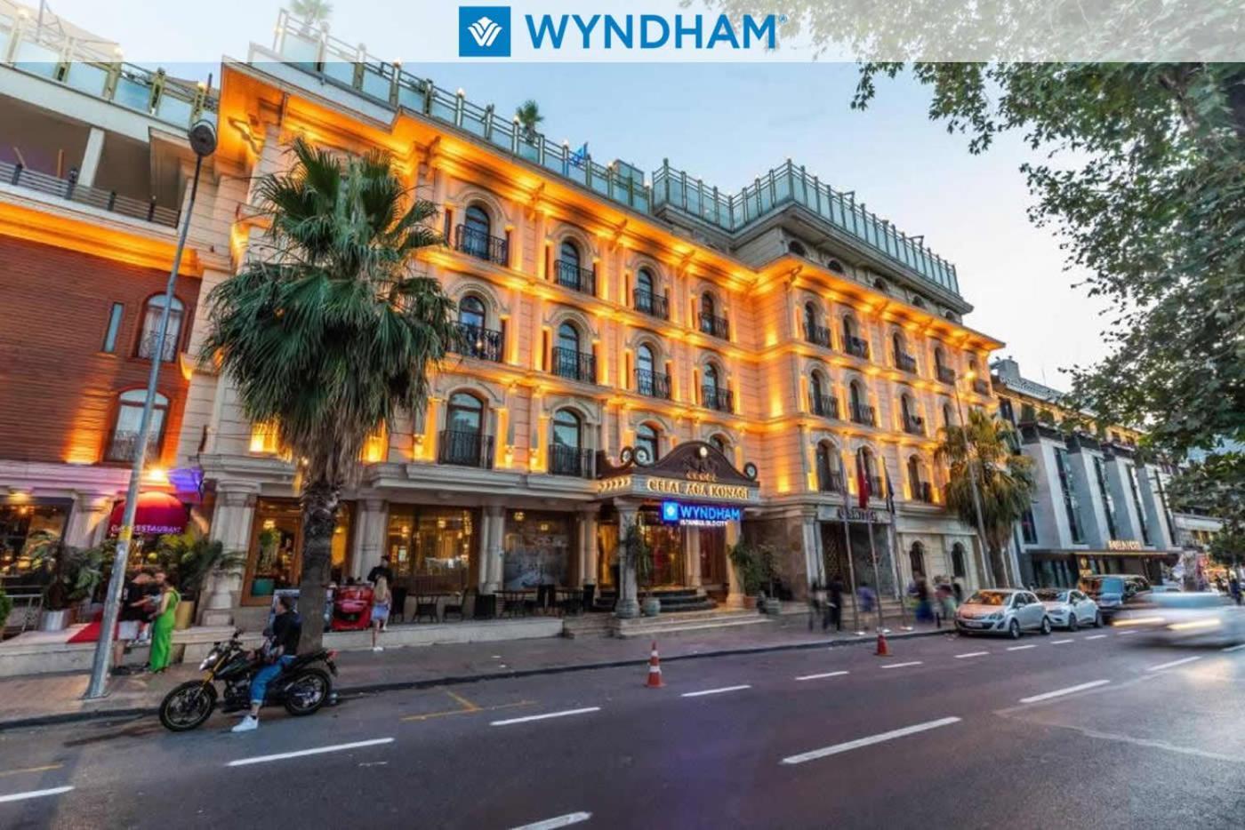 Wyndham Istanbul Old City Exteriér fotografie The hotel in 2019